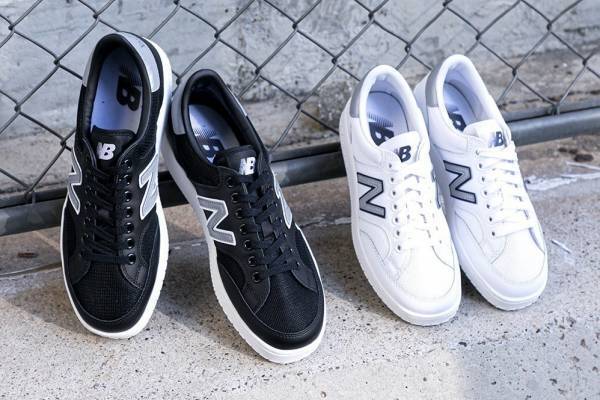ニューバランス×アーバンリサーチ ドアーズのユニセックススニーカー 、ホワイト＆ブラックの2色で