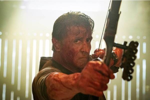 映画『ランボー ラスト・ブラッド』シリーズ最終章 - メキシコ人身売買カルテルとの戦い