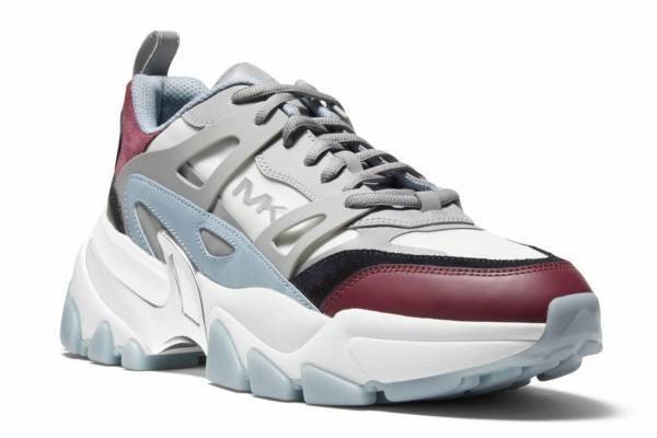 マイケル・コースのメンズ＆ウィメンズスニーカー、異素材アッパー×厚底ソールやシンプルなローカット