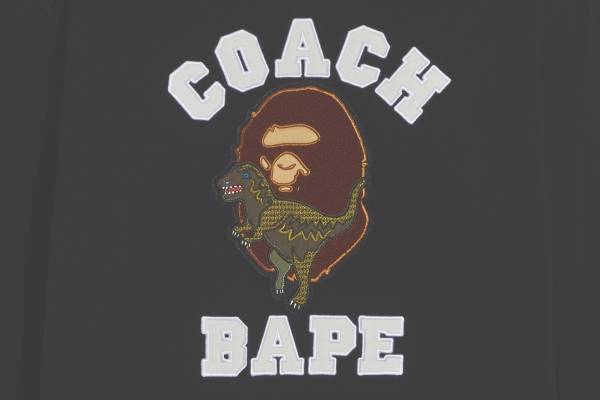 ア ベイシング エイプ x コーチ、ウェアやスニーカーがカモ柄風＆カーキのシグネチャー パターンに