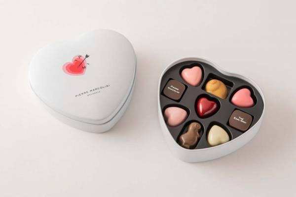 ピエール マルコリーニのホワイトデー - グラデーションハート型チョコ、ローズやフランボワーズなど