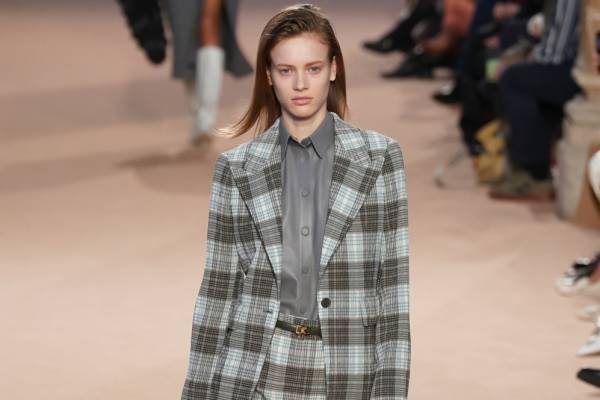 サルヴァトーレ フェラガモ 2020年秋冬コレクション - 女性らしさを探す旅