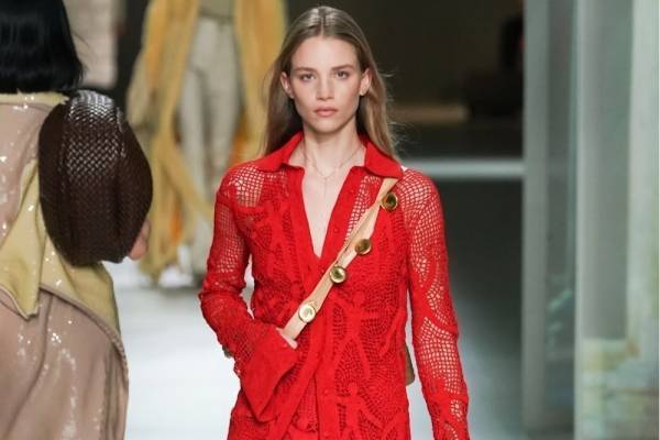 ボッテガ・ヴェネタ 2020年秋冬ウィメンズコレクション - ウィットに富んだ再解釈