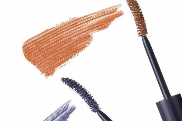 SHIRO“こなれ”演出の限定カラーマスカラ、おしゃれオレンジブラウン＆遊び心ネイビー