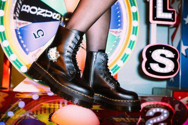 ドクターマーチン×ハローキティ - リボン＆ハートを散りばめた厚底ブーツやサンダル、ハート型バッグも