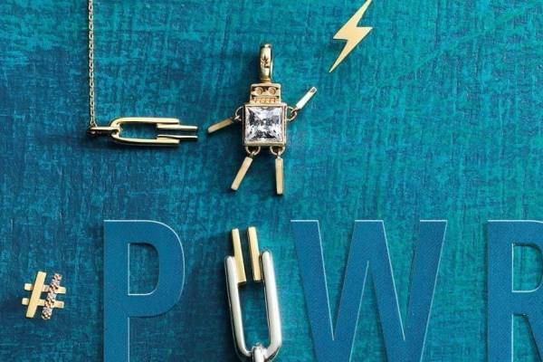 スタージュエリー ガール“コンセント”モチーフの新作「パワー プラグ」リングやピアス