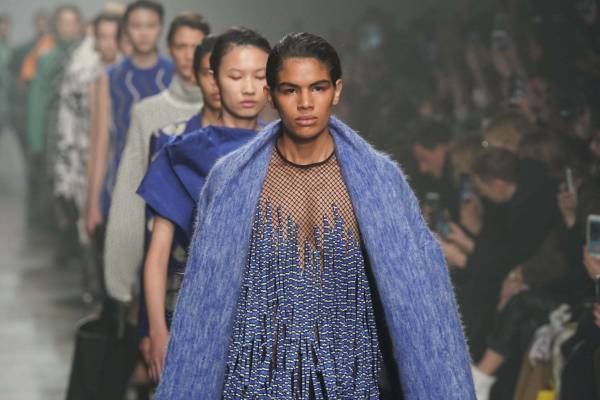 クリスチャン ワイナンツ 2020年秋冬コレクション - ニットで生み出すグラフィカル模様