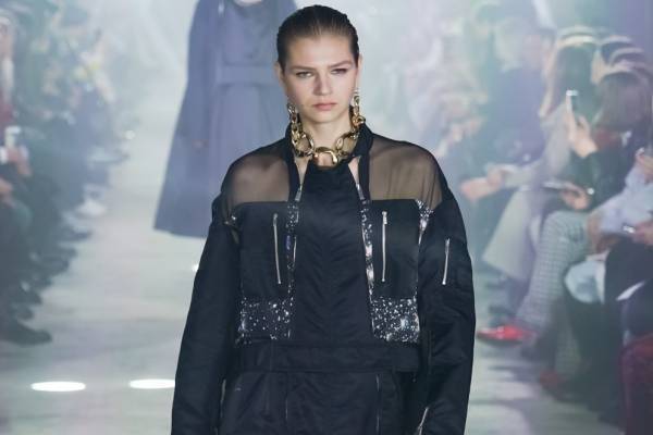 sacai 2020年秋冬コレクション - 3次元のフォルムを超えたワードローブ