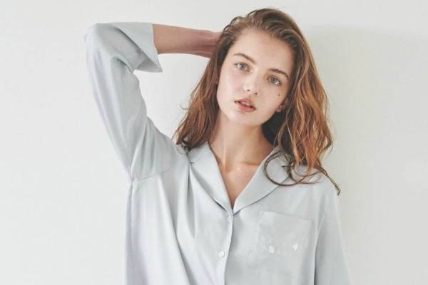 ジェラート ピケ「さくら」モチーフのルームウェア、花びら刺繍入りシャツパジャマ＆サクラロングドレス