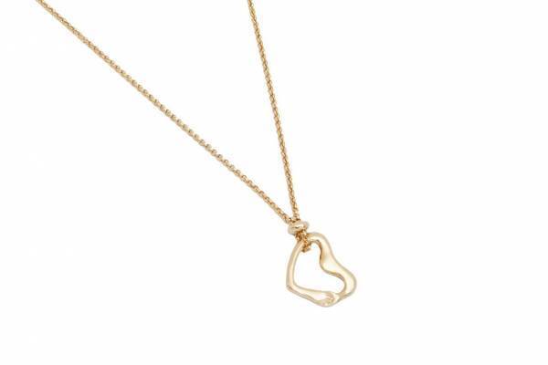 クロエの新作アクセサリー - 手を繋いで“ハート”を表現、華奢なゴールドネックレス＆ブレスレット