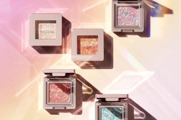 宝石級のきらめき「ミシャ グリッタープリズム シャドウ」に限定“シャーベットカラー”ミントや苺
