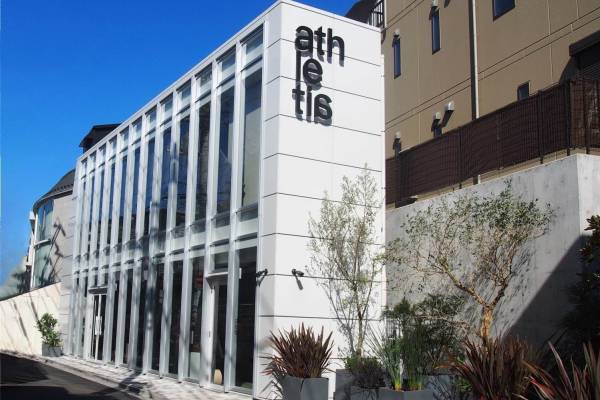 アスレティアの旗艦店「アスレティア 表参道」自然派スキンケアコスメなど販売、体験型スタジオ併設