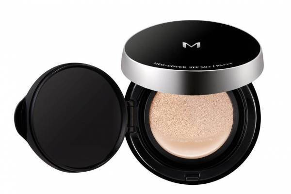 ミシャの“最高峰”クッションファンデ、光をまとった“透明肌”がこれ1つで完成