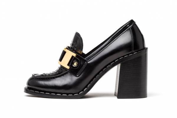 プラダから“編み込み”レザーのシューズ＆サンダル、ローファーやレースアップシューズをベースに