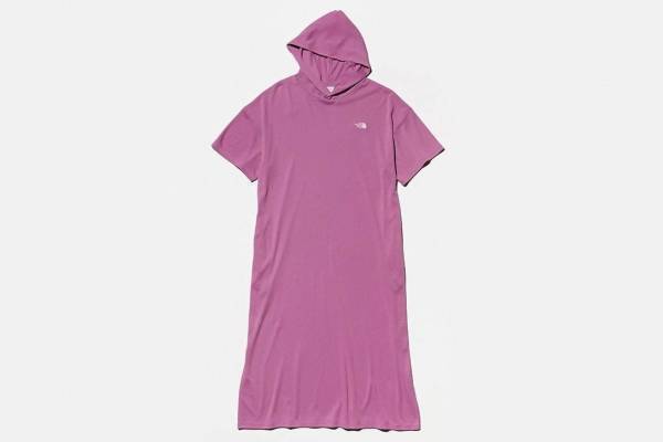 ザ・ノース・フェイス“フルーツダイ”のTシャツやワンピース、ベリー類など果実から色を抽出