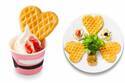 イケア「ワッフルフェア」限定開催、はちみつと絡めた“甘じょっぱい”チキン×ワッフルなど