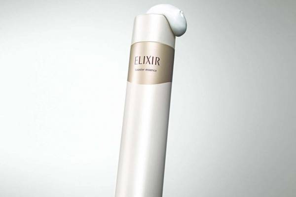 エリクシール、炭酸入りクリーミー泡の導入美容液＆“お風呂上がり乾燥”を防ぐ洗顔料