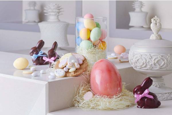 ハイアット リージェンシー 大阪のイースター限定スイーツ、お菓子を詰め込んだ“うさぎ＆たまご”チョコ
