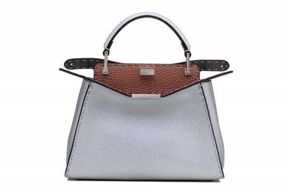 フェンディのバッグ「セレリア ピーカブー」“パウダーピンク”などの銀座店限定モデル