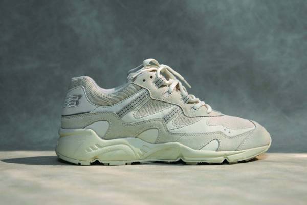 ニューバランス“Nロゴの無い”スニーカー「ML850」に新色、くすみピンクやオフホワイトなど