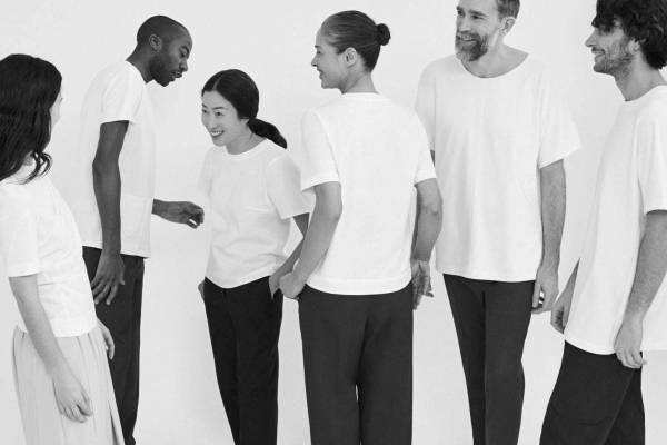 COS“白T”に特化したコレクション「ホワイト Tシャツ プロジェクト」メンズ＆ウィメンズ全7型