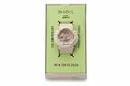 スナイデル「BABY-G」コラボ腕時計、ピンクベージュのボディ×ライムカラーのロゴ
