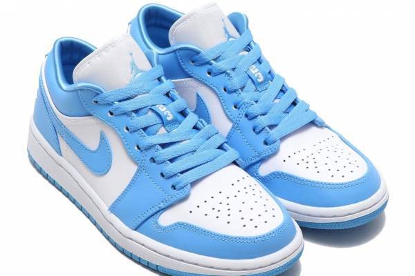 ウィメンズスニーカー「WMNS エア ジョーダン 1 ロー “UNC”」アトモス ピンクで発売