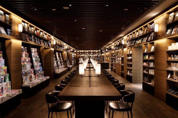 羽田空港第2ターミナルに「蔦屋書店」誕生、羽田空港初のブック&カフェ -“手土産”に最適なアイテムも