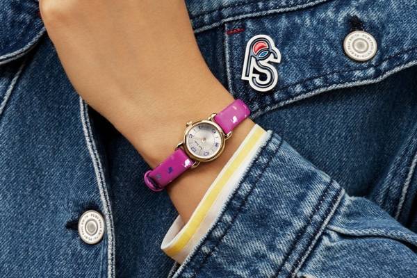 ポール・スミスから“ウサギ”モチーフのウィメンズ腕時計「ラパン」登場