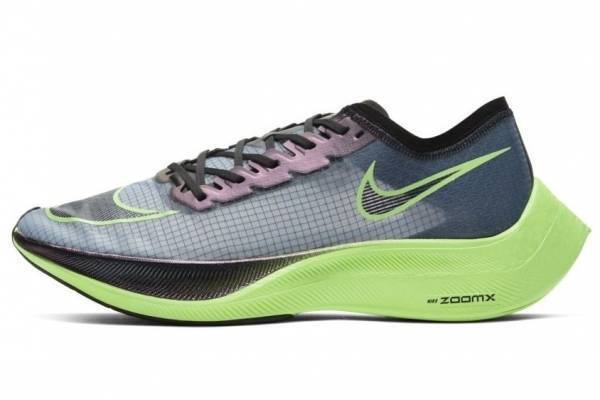 「ナイキ ズームエックス ヴェイパーフライ ネクスト%」に黒×蛍光グリーンの新色