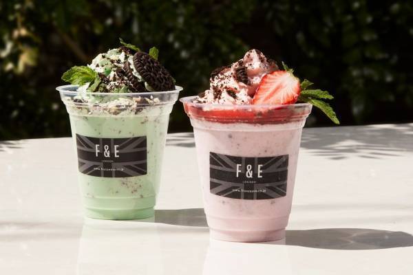 フランツ アンド エヴァンス ロンドン“ミント”の新作ドリンク、チョコミント×苺のスムージーなど