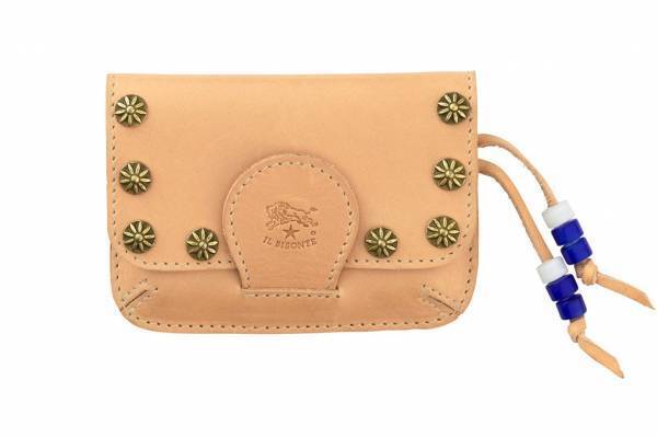 イル ビゾンテ“ネイティブアメリカン”着想の20年春夏新作「レザー財布」真鍮スタッズ&ビーズ付き