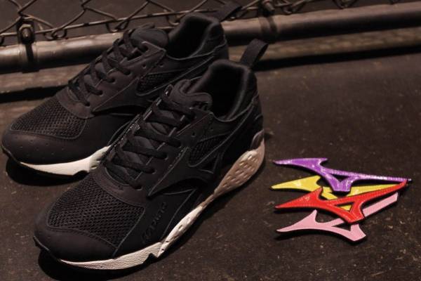 ミズノ“ももクロメンバーカラー”ロゴにカスタム可能なスニーカー、田中将大×ミタスニーカーズコラボで