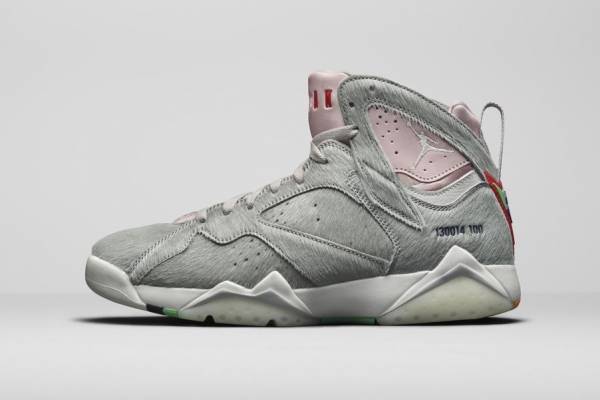 ナイキ「ジョーダンブランド」20新作スニーカー“ウサギ”モチーフのファーシューズ＆タイダイハイカット