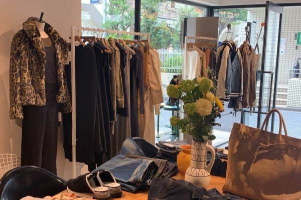 ベイクルーズ社員が“愛用ウェア”を放出、リユースショップ「サーキュラブル サプライ」下北沢に