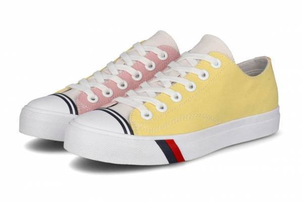 プロケッズ“ビタミンカラー”のレディースシューズ、スカートコーデOKなローテクスニーカー