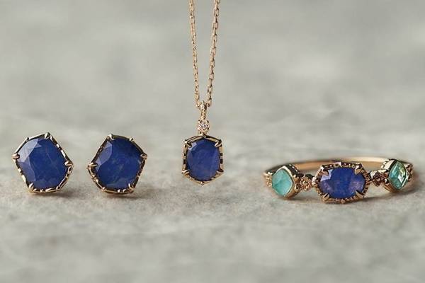 アガット“水の表情”を閉じ込めた新作ジュエリー、“海や湖”イメージの天然石やクォーツのネックレス