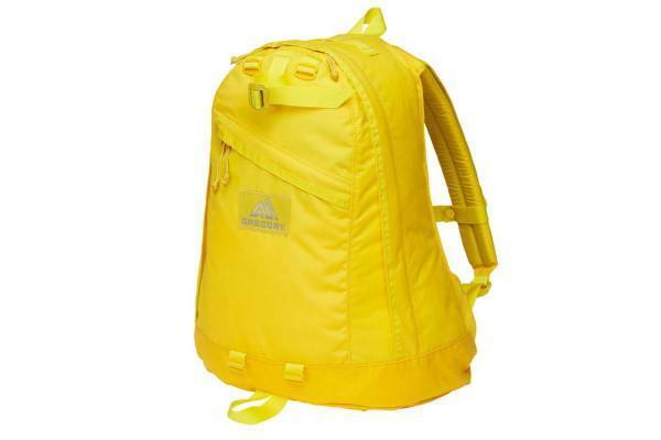 グレゴリー新作は黄色1色の「オールイエロー」デイパックやサッチェルMなど全9モデルで展開