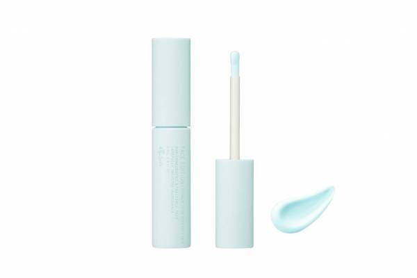 エテュセ“超オイリー肌向け”部分用化粧下地、クールな使用感の“クリアブルー”でくすんだ肌を補正