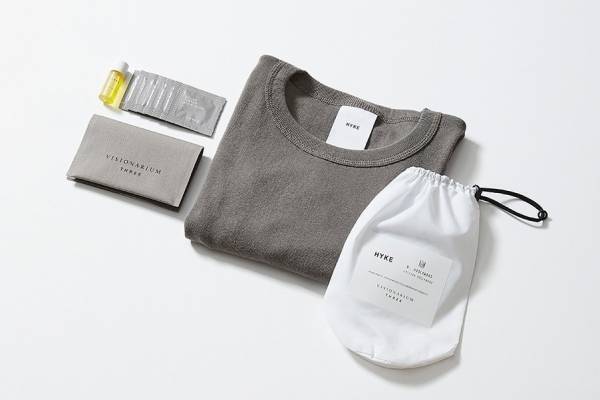 THREEがHYKE＆N.ハリウッドとコラボ、Tシャツ＋コスメの限定キット