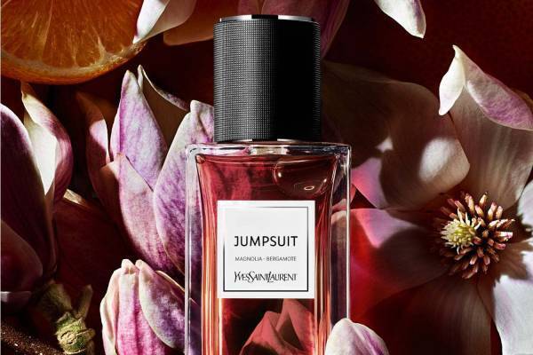 イヴ・サンローランのプレミアムフレグランス - “ジャンプスーツ”着想のマグノリアの香りなど