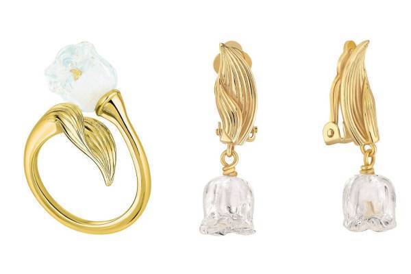 “すずらん”を象ったラリックのジュエリー「ミュゲ」にゴールドパーツの新作、リングやピアス