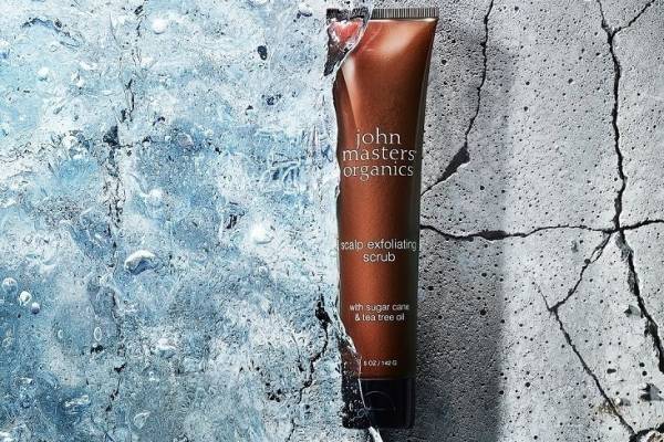 ジョンマスターオーガニックの頭皮用スクラブ、サトウキビシュガーですっきりオフ＆髪にボリューム