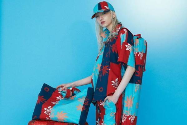 ヴィヴィアン・ウエストウッド レッドレーベル新作、“ORB”や花柄のサマーシャツなど