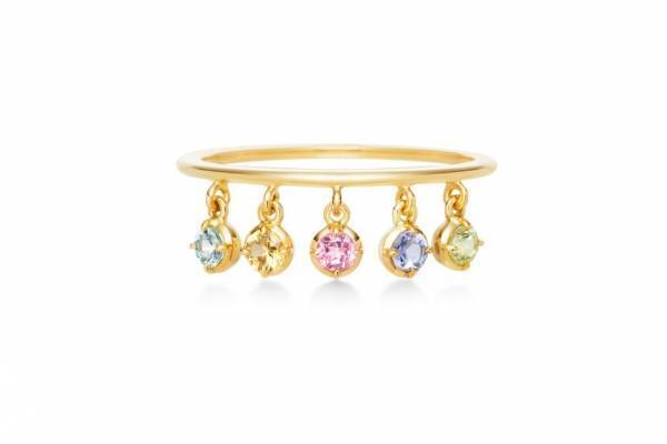 アーカー“流れ星”のように揺れて煌めく新作リング、イエローサファイアやピンクトルマリンをセット