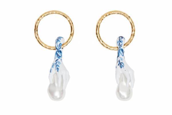 バーバリー20年春夏ジュエリー - “ハンド”モチーフ揺れるピアスや「TB」モノグラムのリング