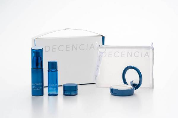 ディセンシア美白スキンケアの夏限定キット、最新美容液現品＆美白ミニフェイスパウダー