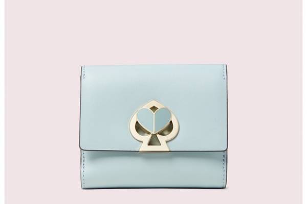 ケイト・スペード「二コラ」にウォレット初登場、スペードからハートに変わるクロージャ―