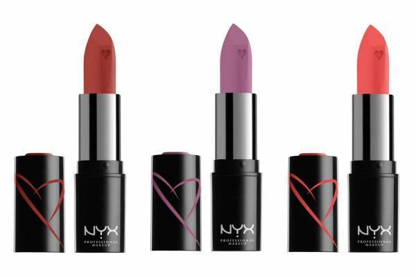 “小さなハート”付き高発色リップスティック、ニックス プロフェッショナル メイクアップから