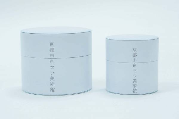 京都市京セラ美術館の新ロゴ入りバッグや茶筒などオリジナルグッズ、ビームスが監修